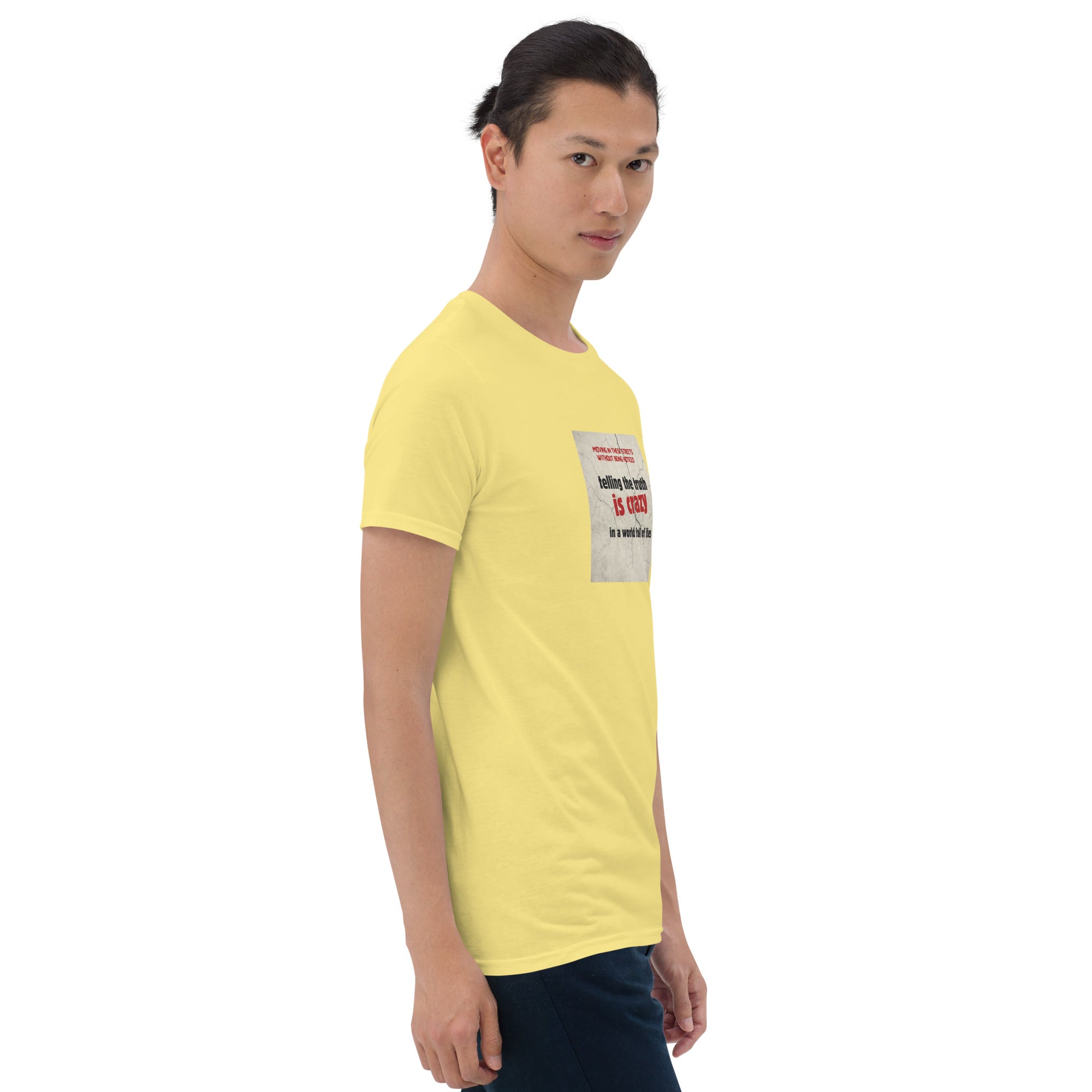 Gelbes T-Shirt mit Frontdruck im Quadrat, Rundhalsausschnitt