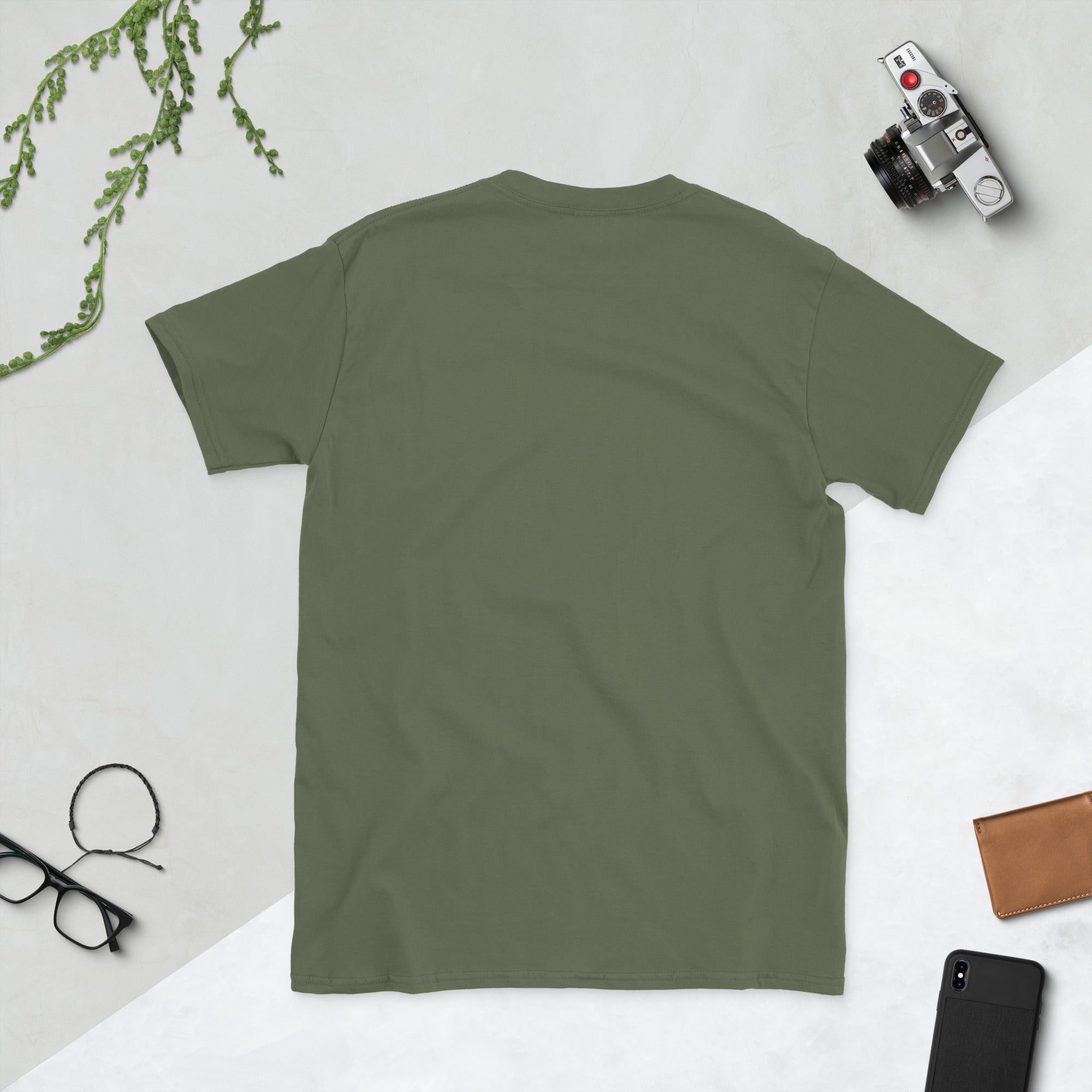 Unisex T-shirt Military Green, Rückansicht ohne Aufdruck