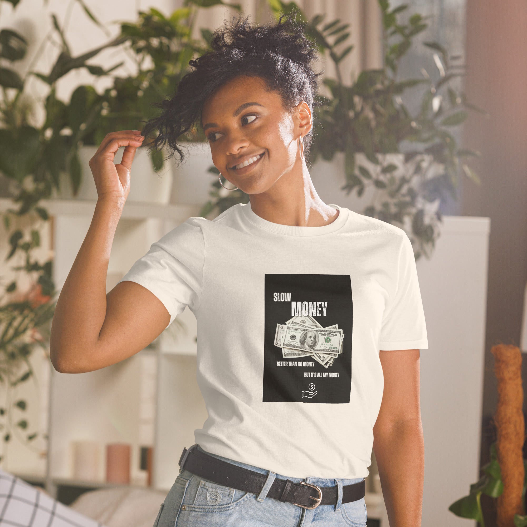 Weißes Unisex T-shirt mit großem „Slow Money“ Print im schwarzen Quadrat auf der Brust