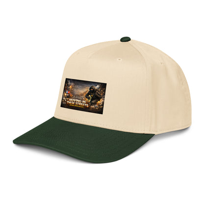 5-Panel Cap Natur/Dunkelgrün, Patch vorn, gebogener Schirm