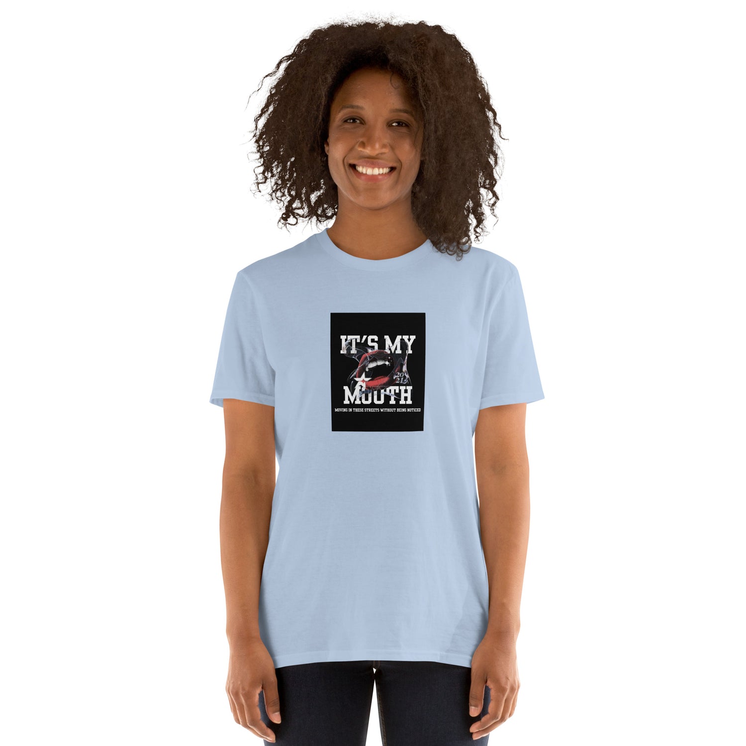 Unisex T-Shirt hellblau mit Aufdruck „IT’S MY MOUTH“ auf der Brust
