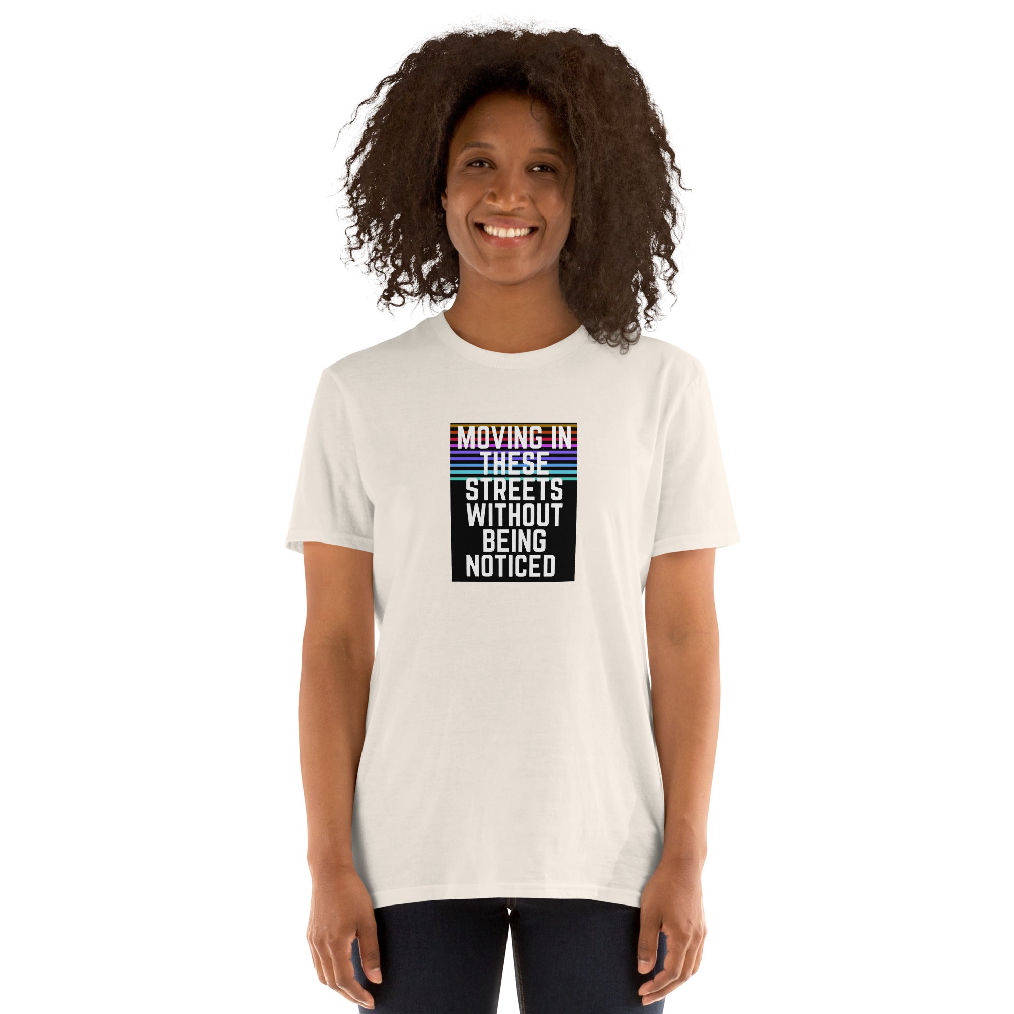 Camiseta unisex color Natural de manga corta con estampado frontal rectangular