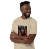 Unisex T-shirt in sand beige; crew neck, short sleeves; front square graphic print.