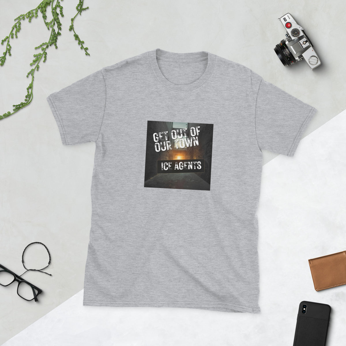 MIS Apparel streetwear T-shirt, heather gray with front square graphic