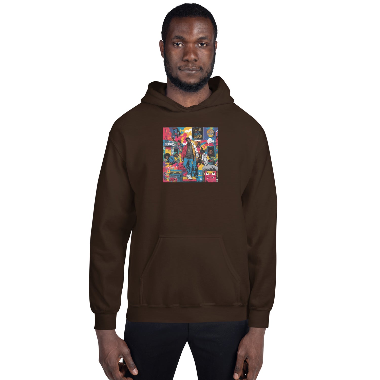 Sudadera con capucha marrón oscuro, vista frontal; estampado multicolor y bolsillo canguro